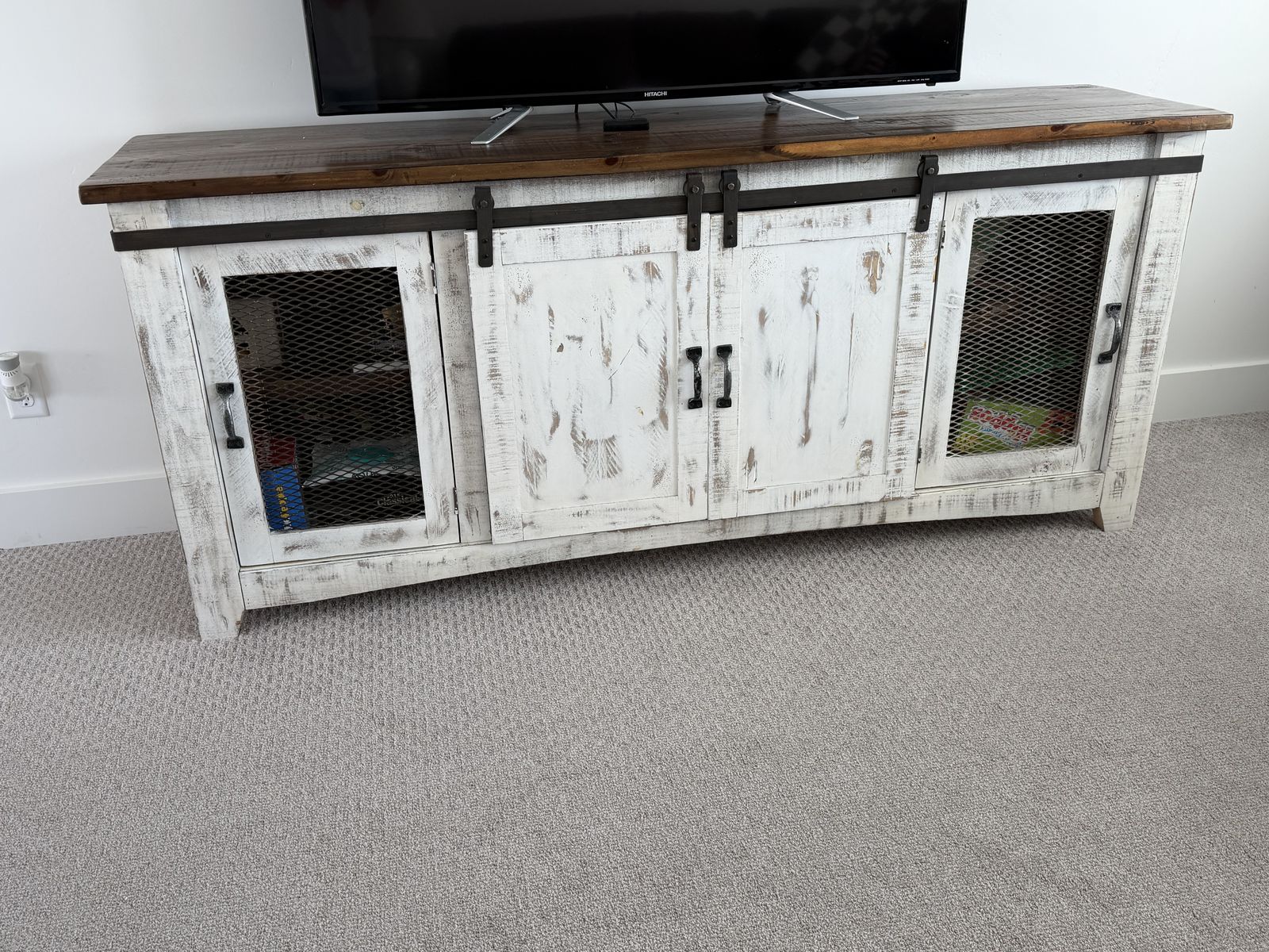 Main image 4