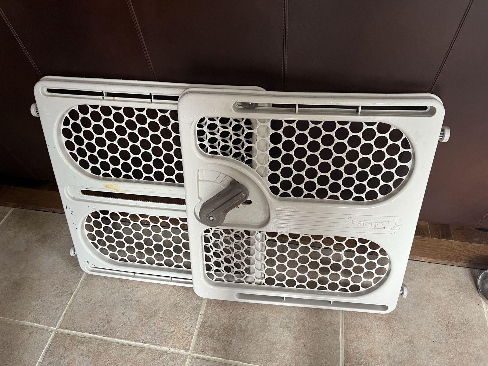 Safety first baby gate 42 L 27 T