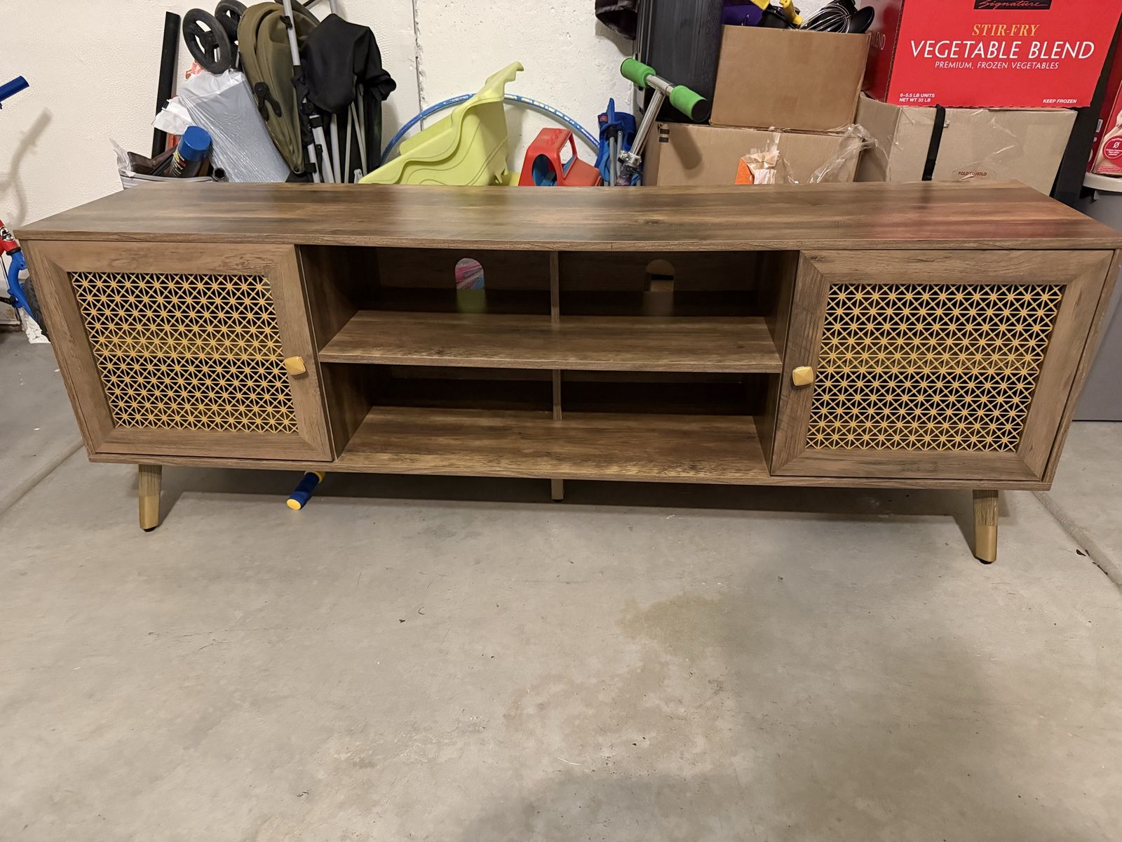 Tv Entertainment center