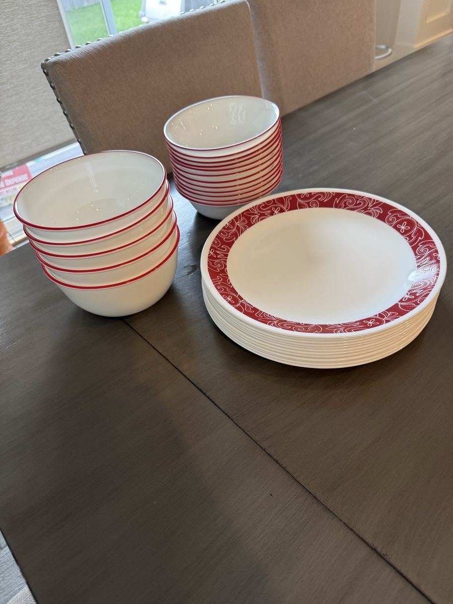 29 piece Corelle Vitrelle Dinnerware Set - Red Trim/Pattern
