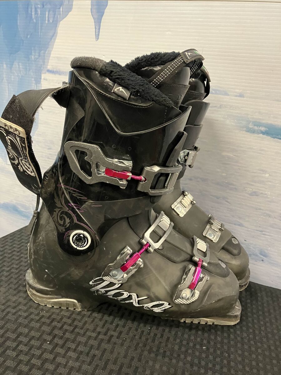 Used Roxa Kara 85 Ski Boots - 26.0