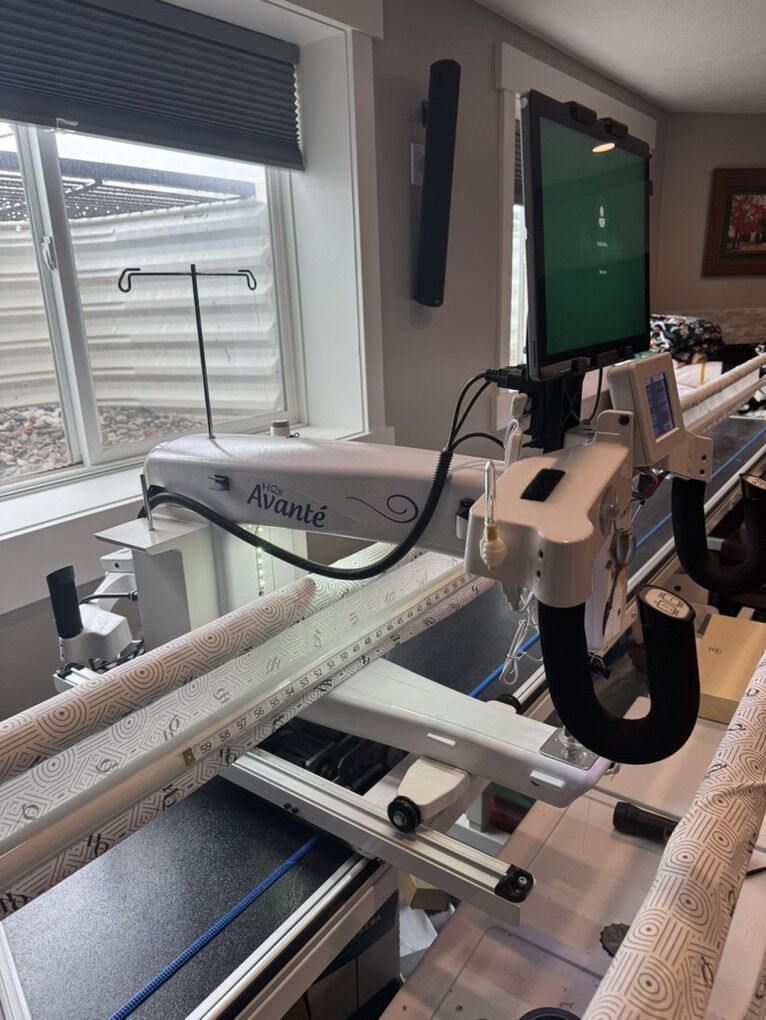Handi Quilter Avante with Prostitcher Premium