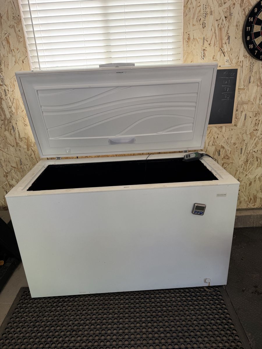 Frigidaire Chest Freezer Cold Plunge w/ Temp Controller & Filter - Works Great!