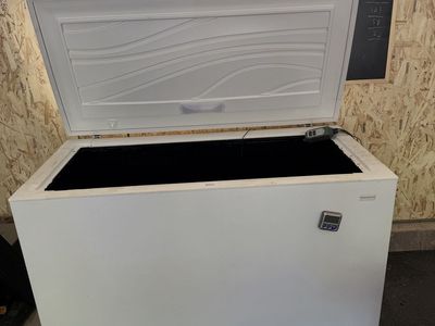 Frigidaire Chest Freezer Cold Plunge w/ Temp Controller & Filter - Works Great!