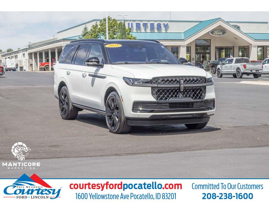 2025 Lincoln Navigator Black Label