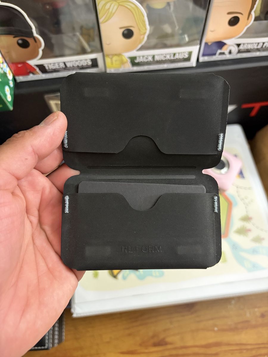 Re:Form minimalist wallet