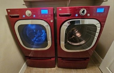 LG Washer/Dryer w/ bases