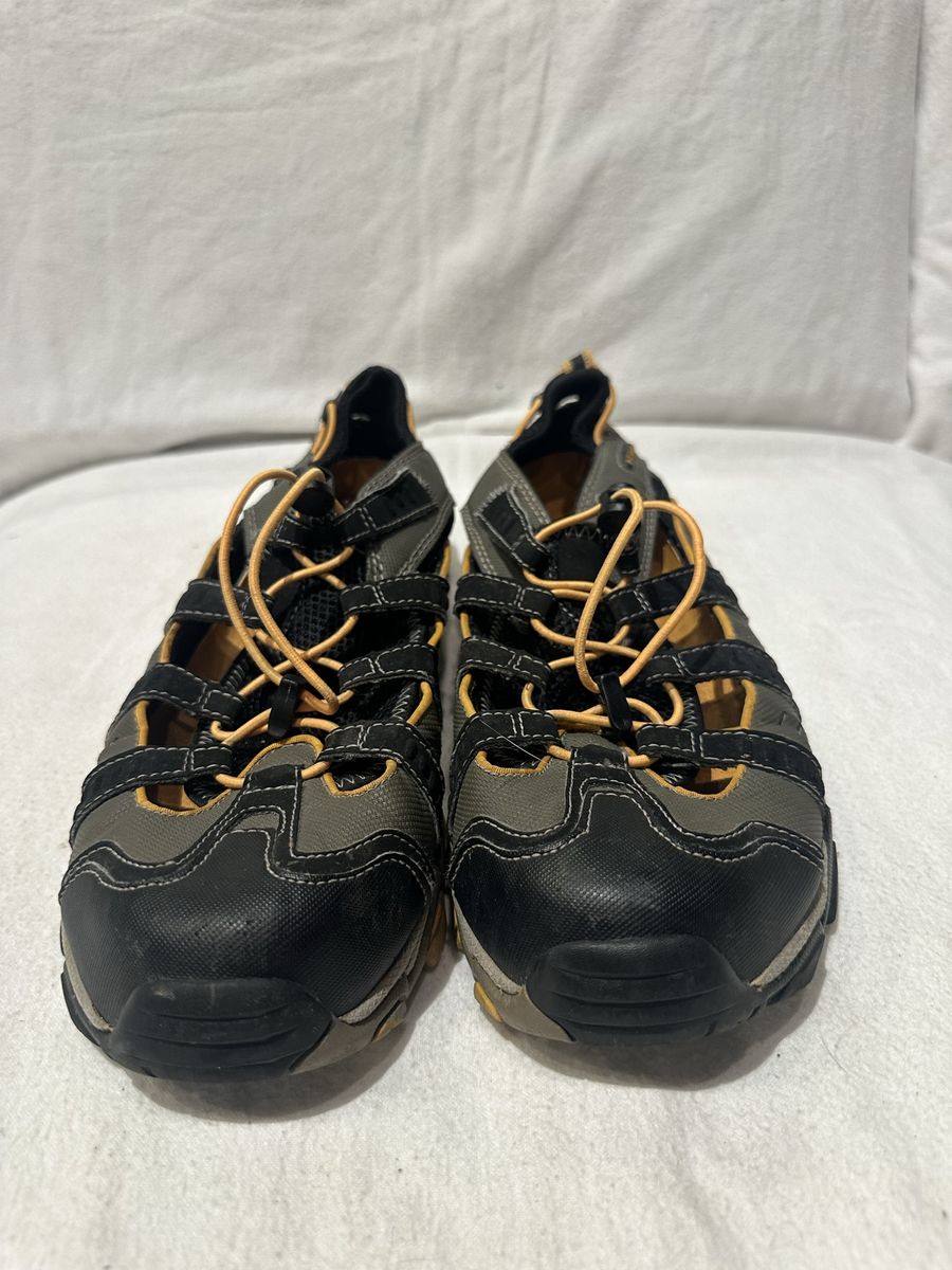 Columbia Tigrit men’s size 12 grey/black closed toe, hiking sandals
