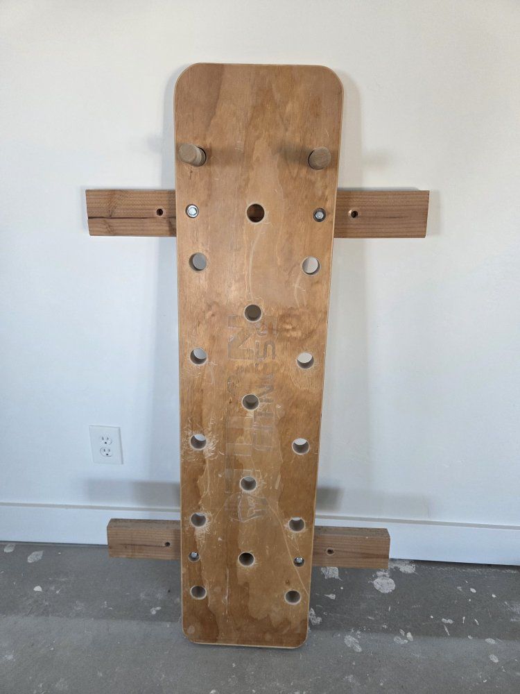 Wood Wall-Mounted pec-deck board 4.5' tall