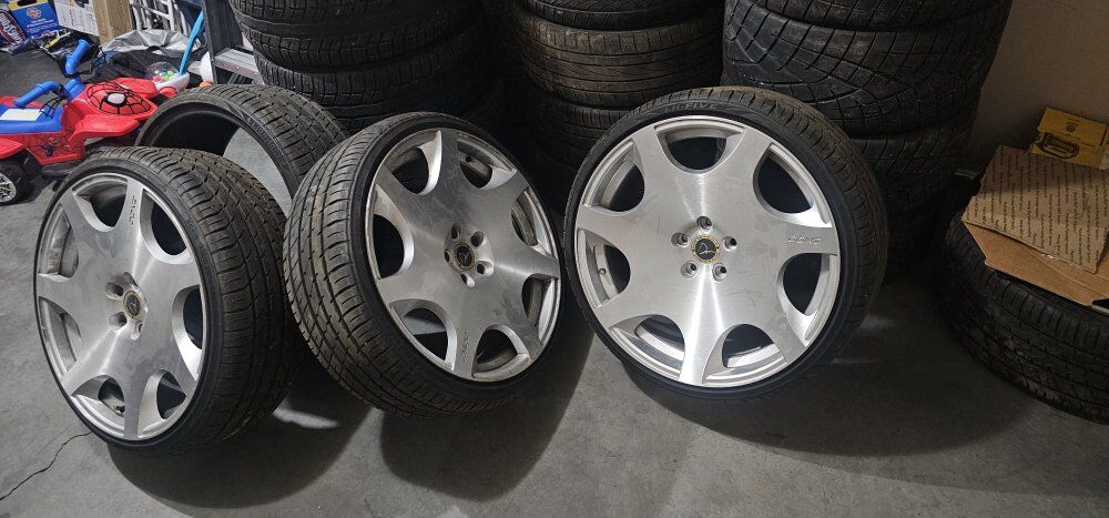 22" staggered Donz Merlino wheels 5x120