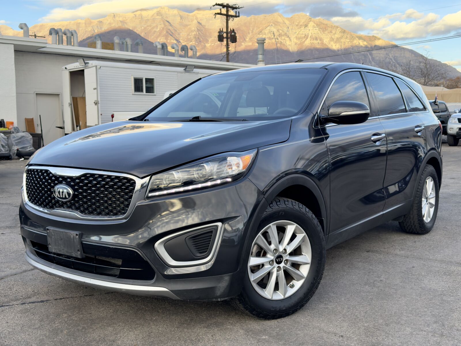 2019 KIA SORENTO LX