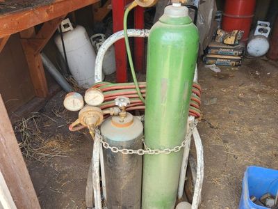 Heavy-Duty Oxy-Acetylene Welding/Cutting Torch Kit with Tanks and Cart