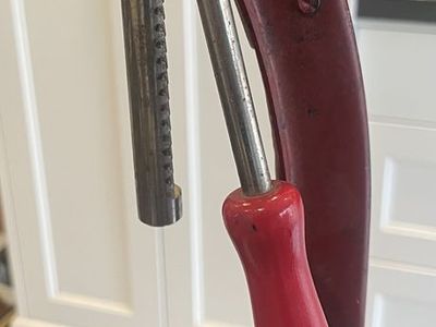 Vintage Cast Iron Beer Bottle Cap Crimper