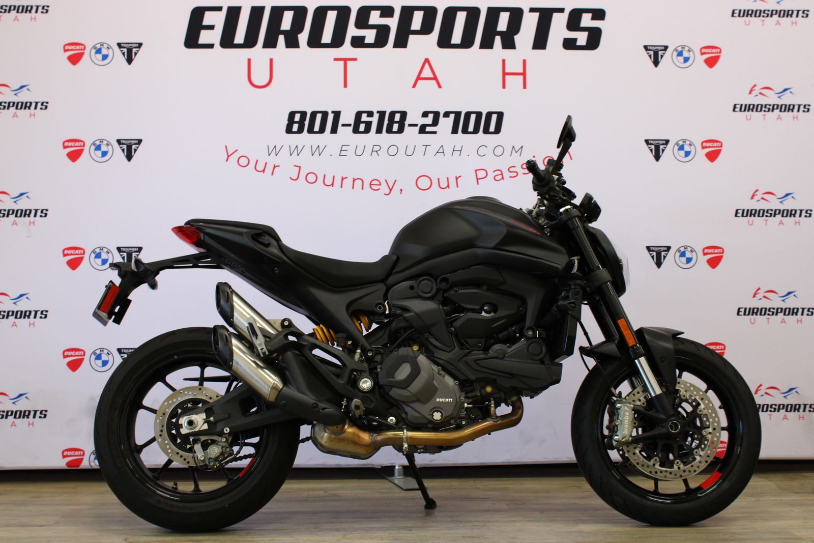 2025 Ducati MONSTER DARK