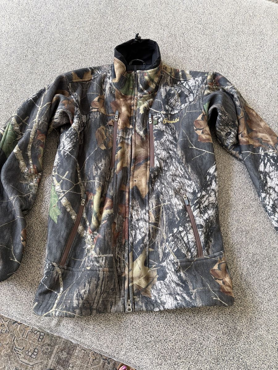 Game hide size Large insulated hunting camo coat