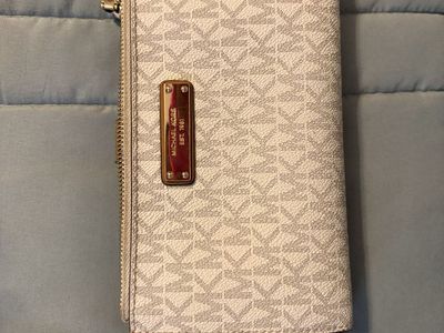 Micheal Kors Wallet