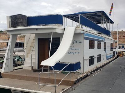 $3,000 for prime weeks 64' Jamestowner houseboat in a Wahweap slip.