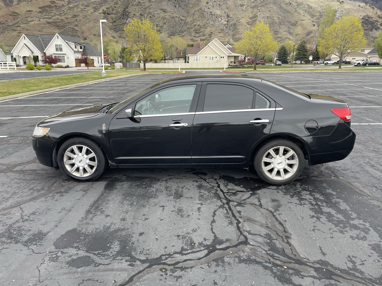 2010 Lincoln MKZ Base