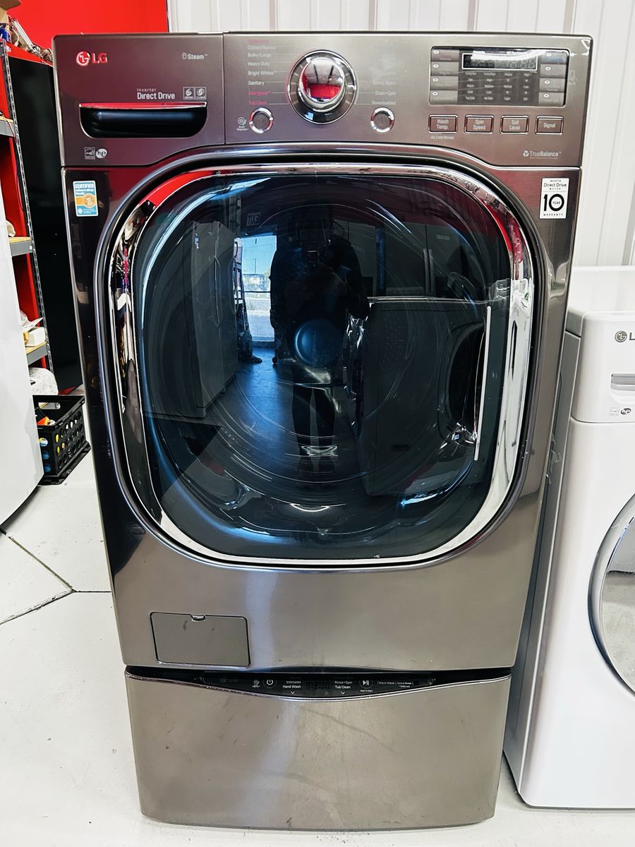 Lg Steam Front Load Washer w/ Lg Sidekick Pedestal