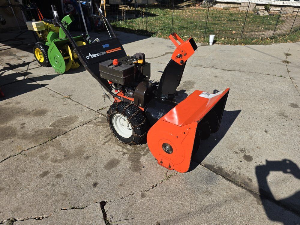 Ariens ST824 Snowblower