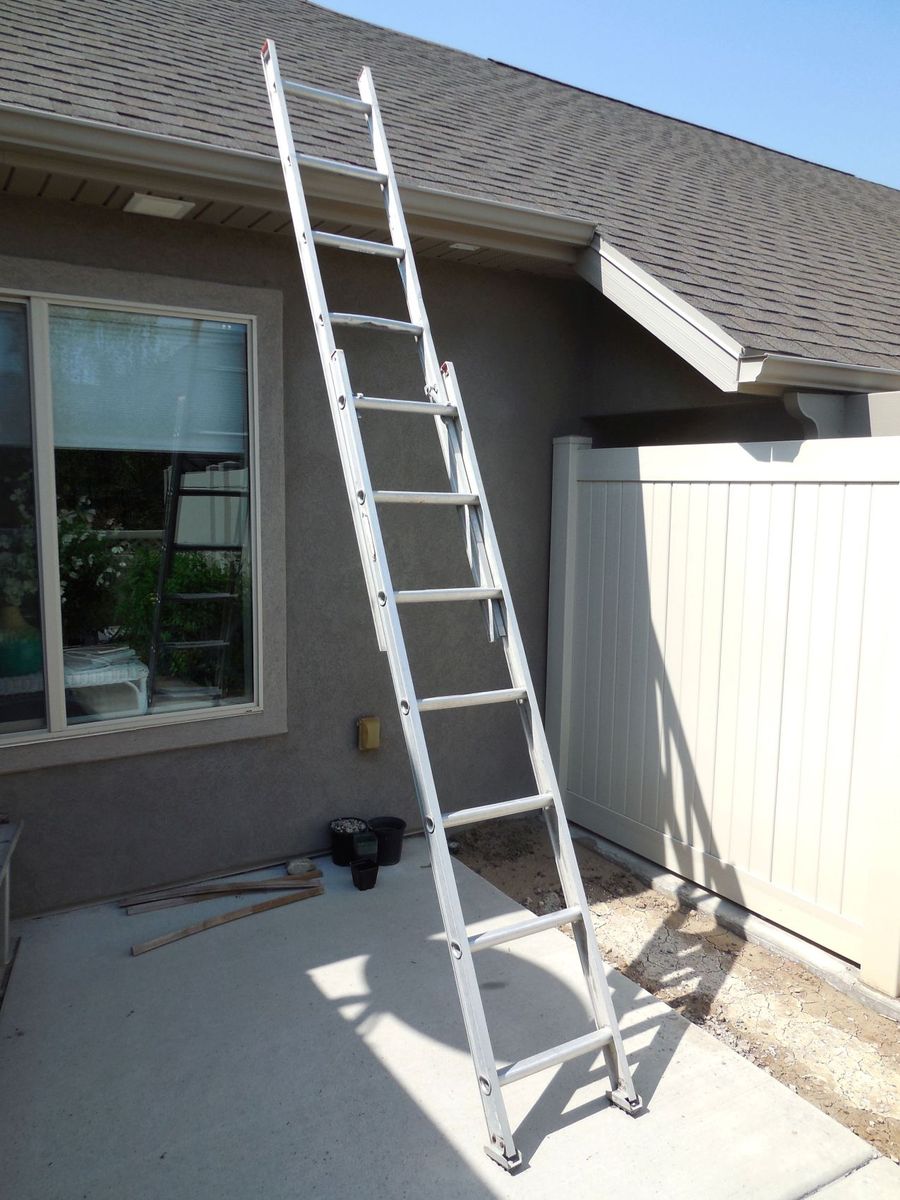 11’ Aluminum Extension Ladder