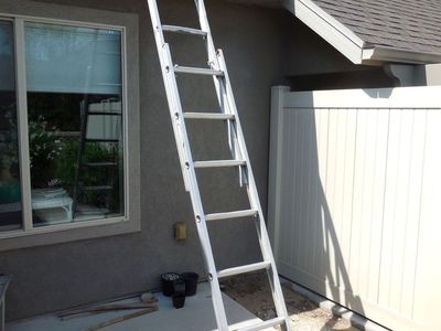 11’ Aluminum Extension Ladder