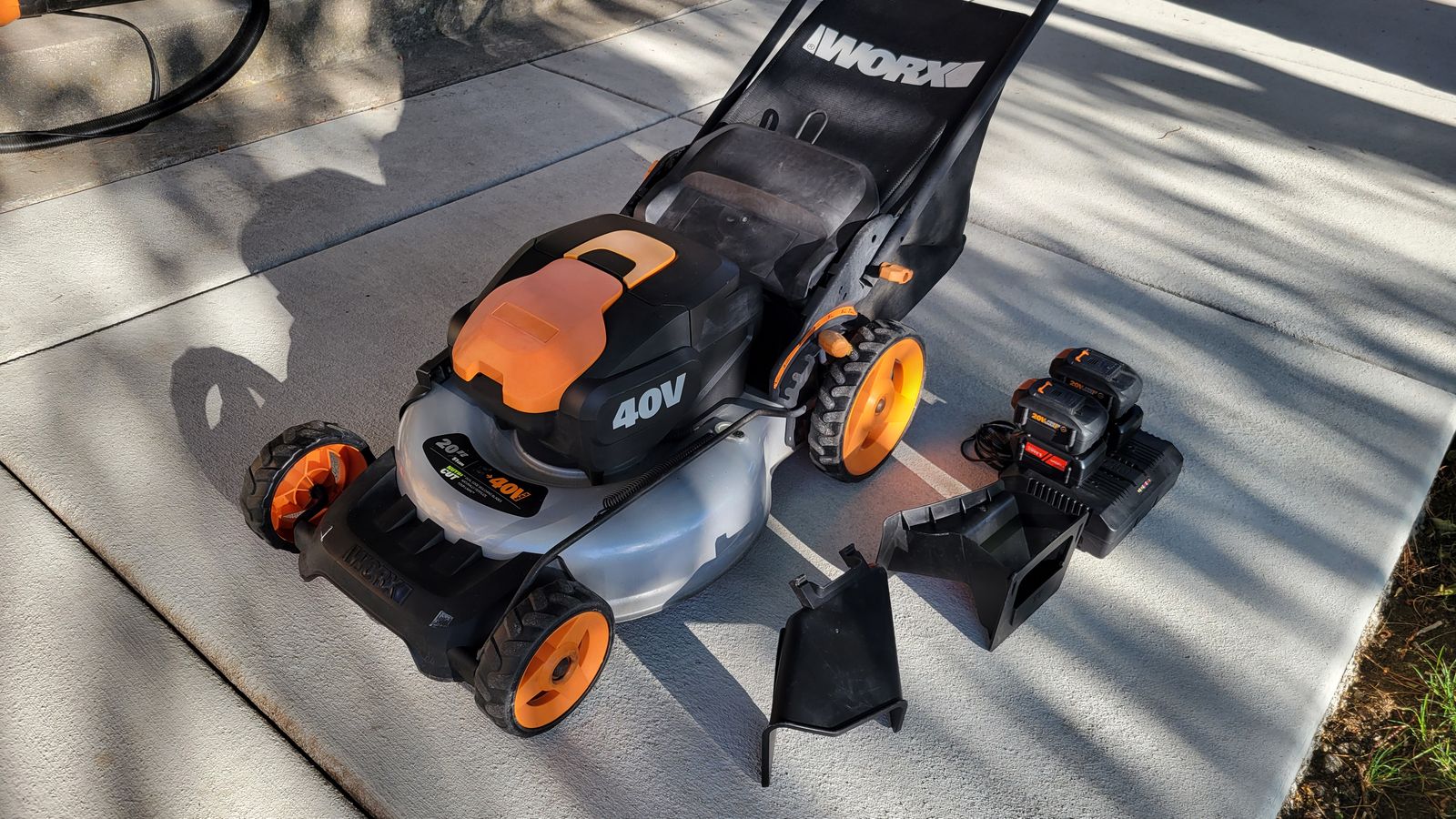 WORX 40V Power Share 5.0Ah 20" Cordless Electric Lawn Mower 
