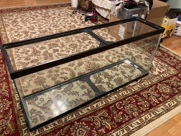 55 gallon glass tank & hinge mesh lid