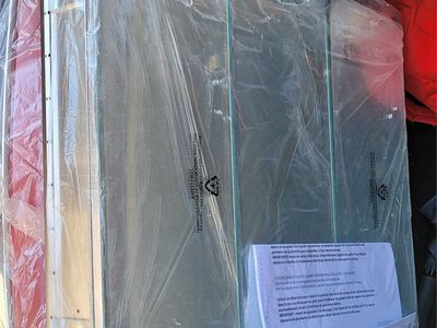 NEW Jacuzzi 36 by 26 3 Door Mirrored Medicine Cabinet PD48000