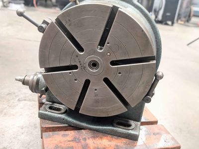 Yuasa 550-050 is a 10-inch Horizontal and Vertical Precision Rotary Table