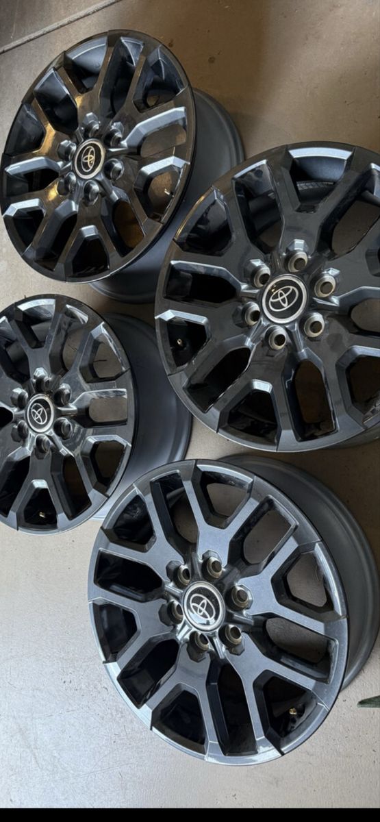 Toyota Tundra 20 inch Wheels OBO