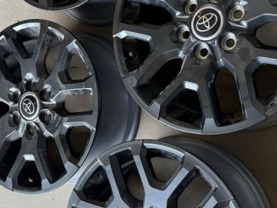Toyota Tundra 20 inch Wheels OBO