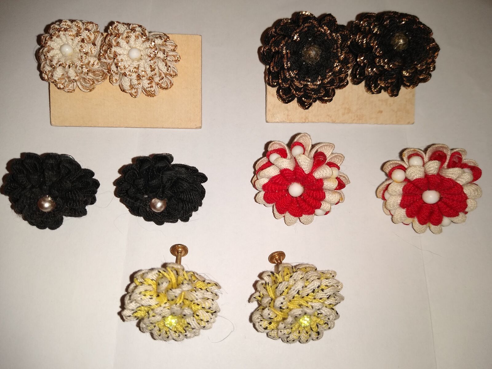 Vintage Rick Rack Flower Earrings