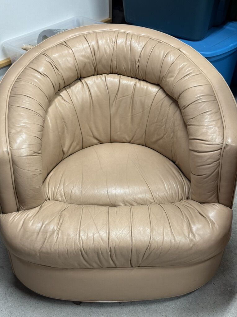 Accent Chair With Leg Rest Or Extra Seat