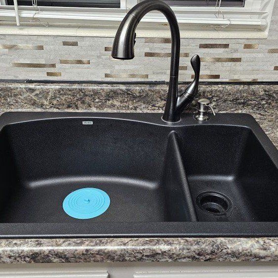 Blanco Sil-granite sink with Moen facet, black