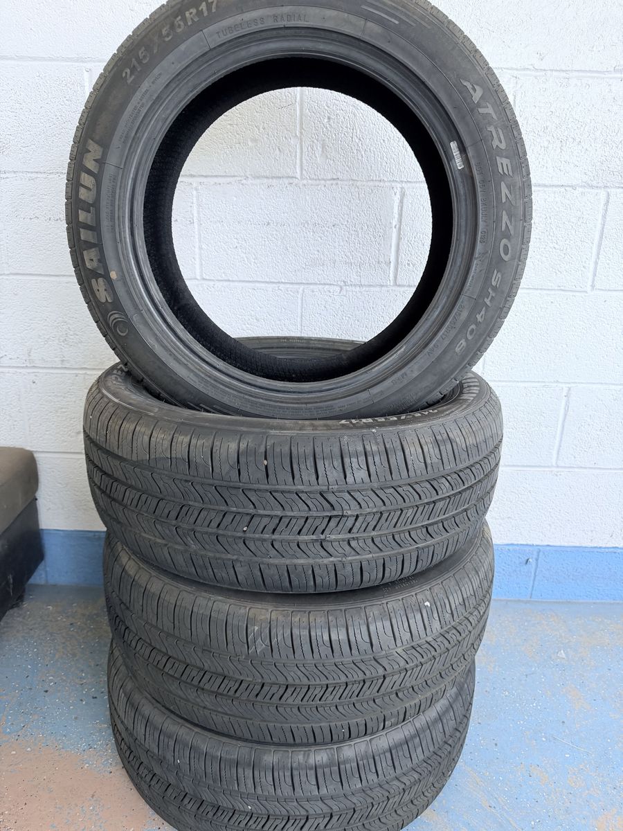 Set of 4 Sailun Atrezzo SH408 All-Season Tires 215/55R17