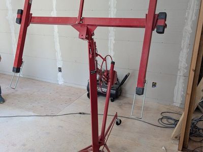 Red Drywall Panel Lift Hoist Jack Rolling Construction Tool