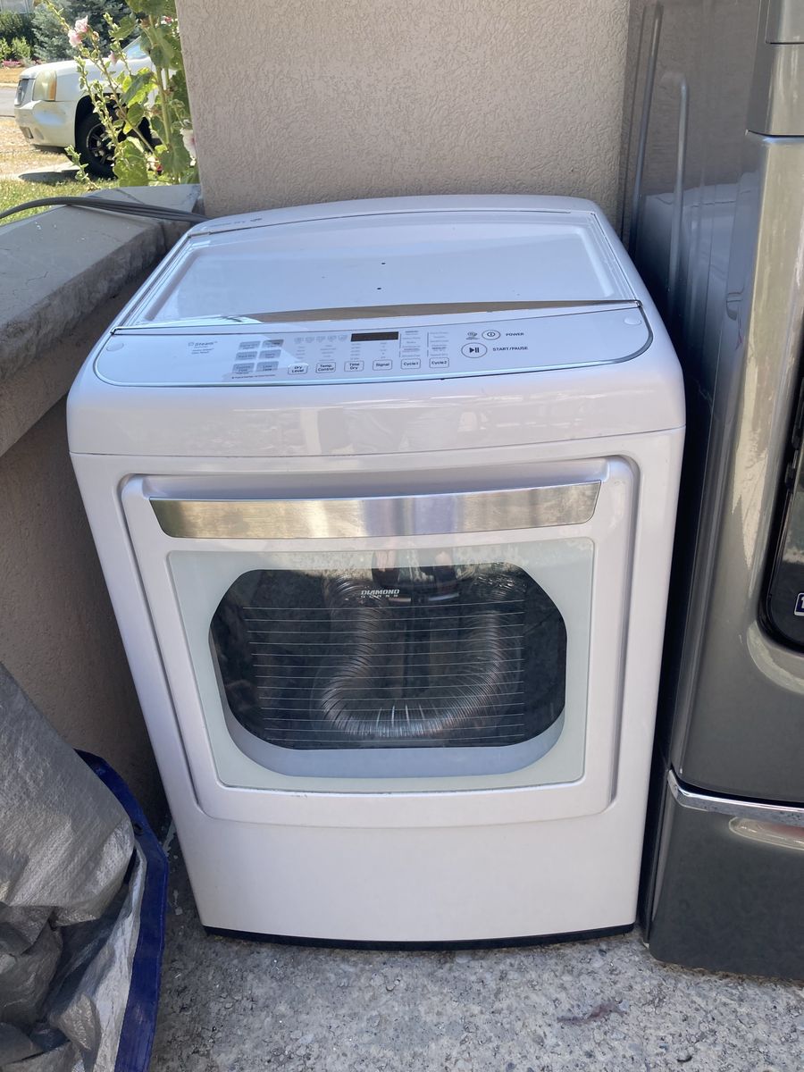 LG White Electric Steam Dryer - Sensor Dry & SteamFresh