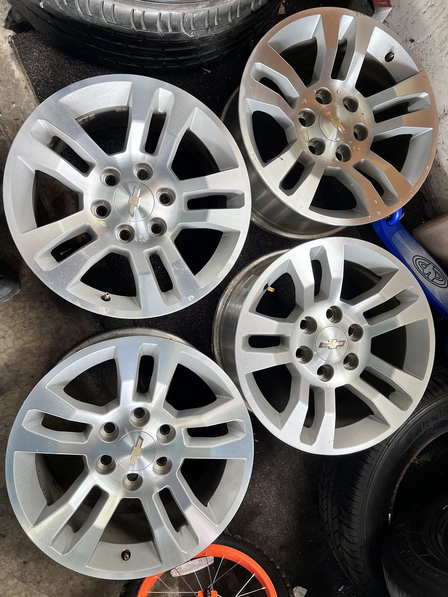 18 Chevy silverado Tahoe Suburban Avalanche