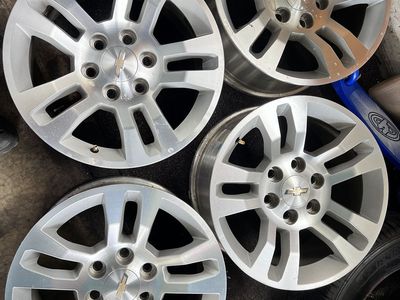 18 Chevy silverado Tahoe Suburban Avalanche