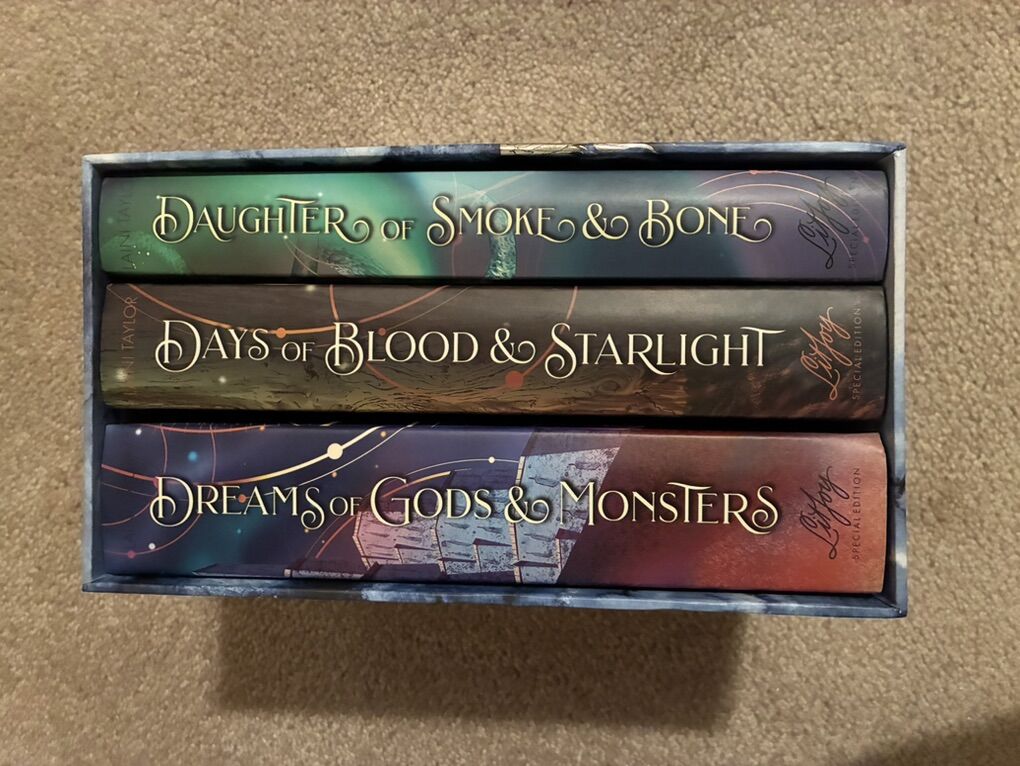 Signed! Daughter Of Smoke & Bone Litjoy Set