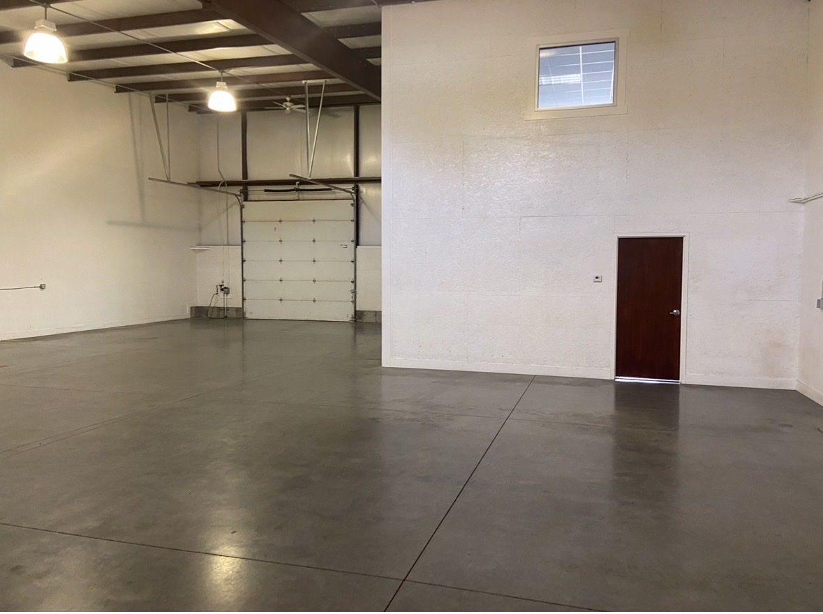 Main image 6