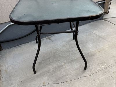 Square patio table 28” T X 32.5 W