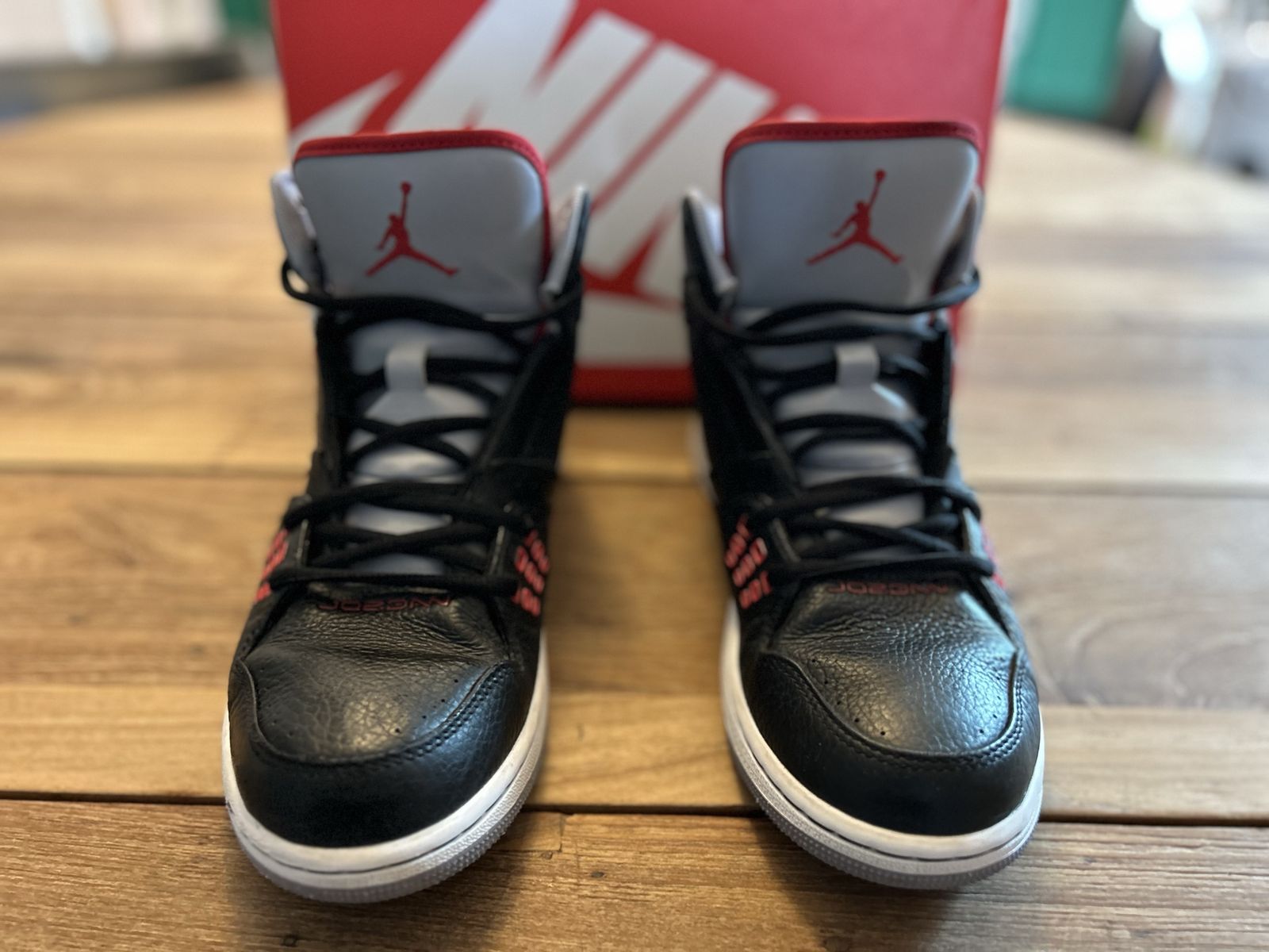  Jordan 1 Flight Black/Red/Cement – Size 9 – Excellent Condition 120 obo 
