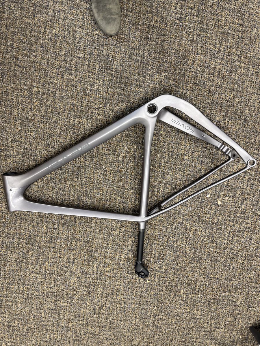Revel Rover Carbon Frame Size Medium