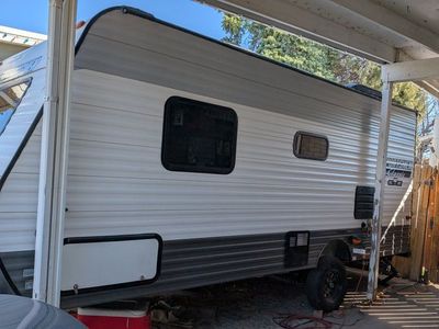 2022 Keystone Clasic 17' 2800 lbs