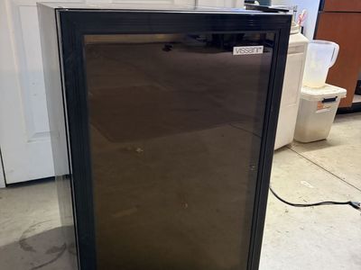 Vissani 52-Bottle Wine Fridge / Beverage Cooler – Works Great