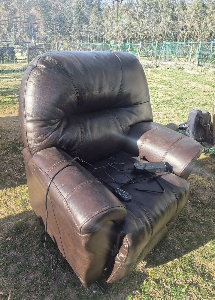 brown leather lift chair