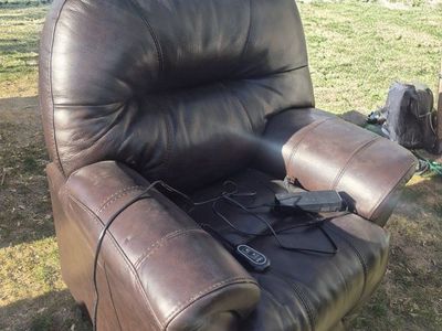 brown leather lift chair