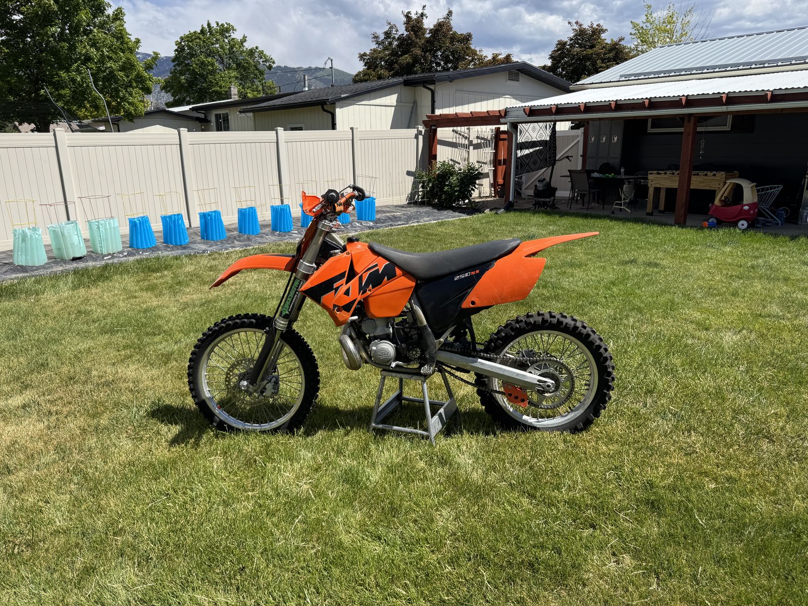 KTM 250 SX Dirt Bike Off-Road Motorcycle